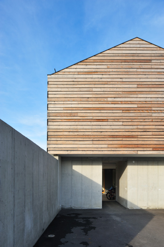 Larch wood façade of a residential building Ljubljana