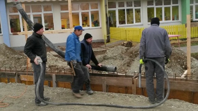 Am Donnerstag, den 19.12.2013, haben wir mit der Montage des Kindergartens in Murska Sobota begonnen