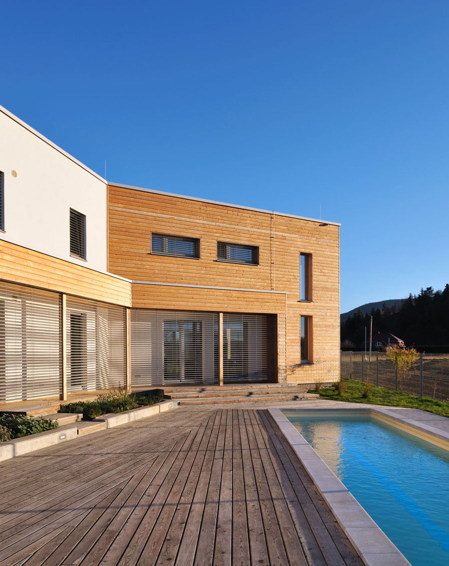 Masivna drvena kuća